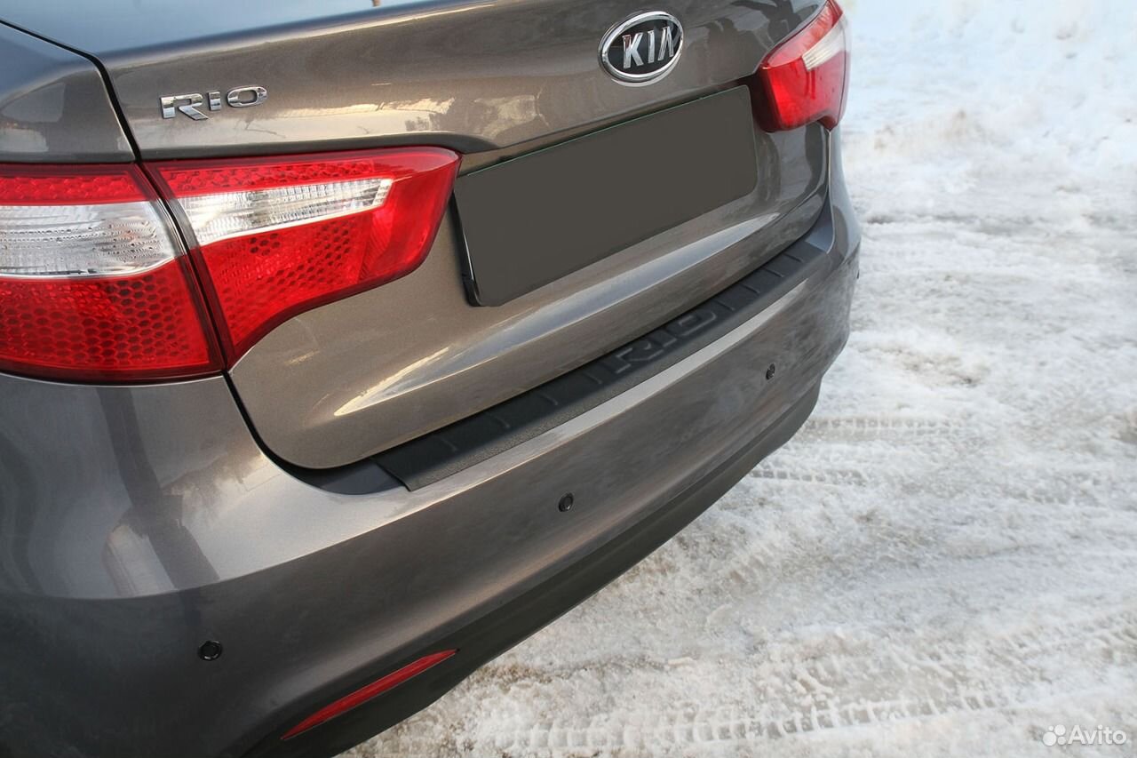 Пластиковая накладка на бампер Kia Rio