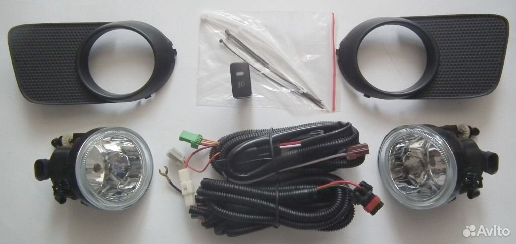 Туманки тойота виш 2003. Фара противотуманная на виш. Птф toyota wish. Тойота виш фара лед новый. Toyota wish 2011 противотуманка.