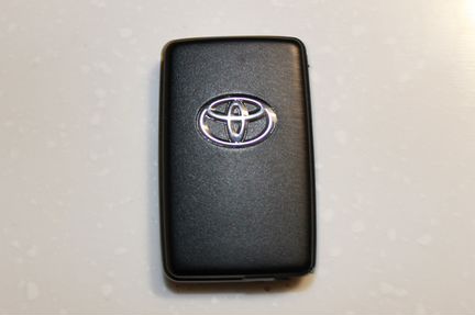 Смарт ключ для Тойота