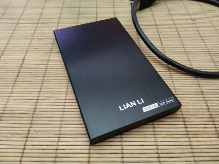 Hitachi 500Gb в алюминиевом корпусе Lian-Li USB 30