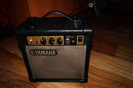 Гитарный комбик Yamaha