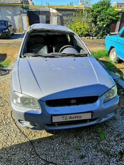 Hyundai Accent 1.5 МТ, 2003, седан, битый