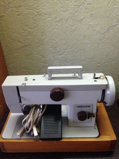 Швейная машинка Чайка 134А