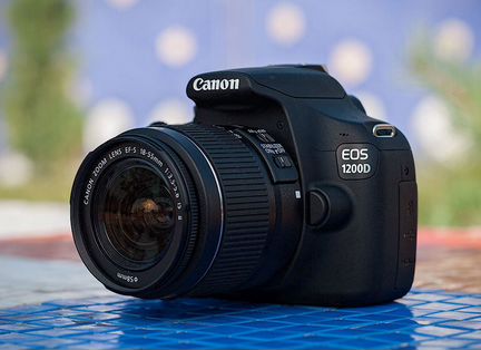 Canon EOS 1200d