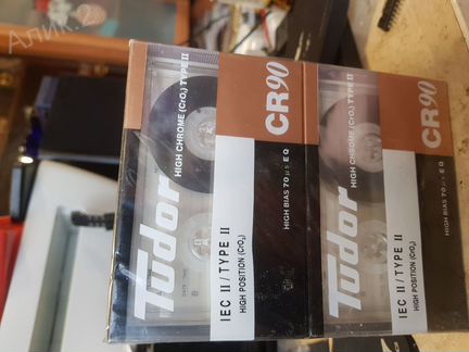 Аудиокассета Tudor CR 90