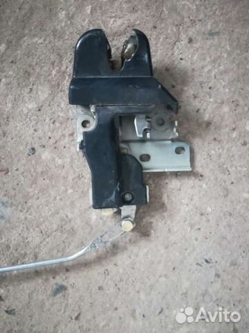 Замок двери задней правой Toyota Corolla E150