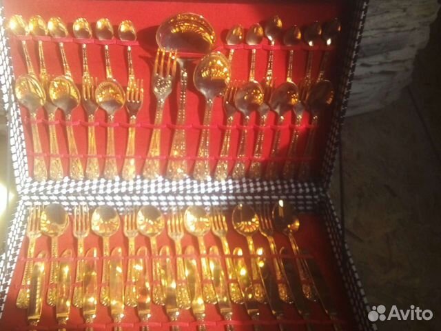 Столовый набор ложки,ножи и вилки (Италия)