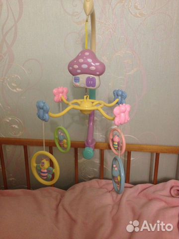 Музыкальная карусель на кроватку