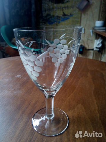 Хрустальные бокалы для вина