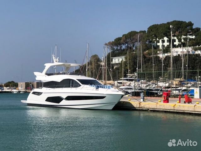Моторная яхта Sunseeker Manhattan 68 (021)