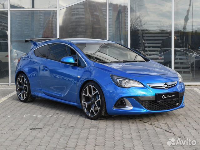 Opel Astra OPC 2012