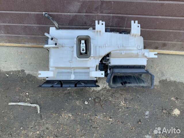 Mitsubishi Lancer 10 - Корпус печки