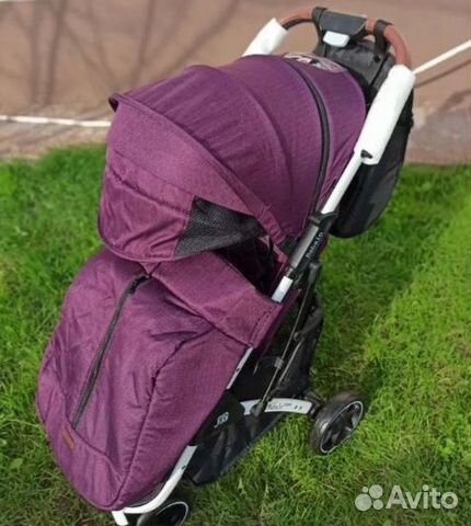Прогулочная коляска новая
