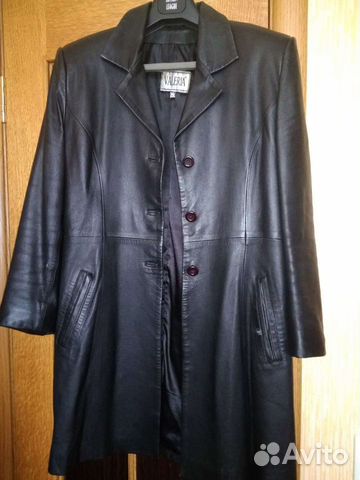 Женский кожаный пиджак удлинённый