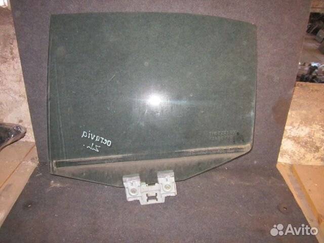 Стекло задней левой двери Шкода Октавия тур