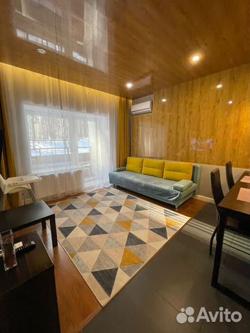

1-к. квартира, 42 м², 1/2 эт.