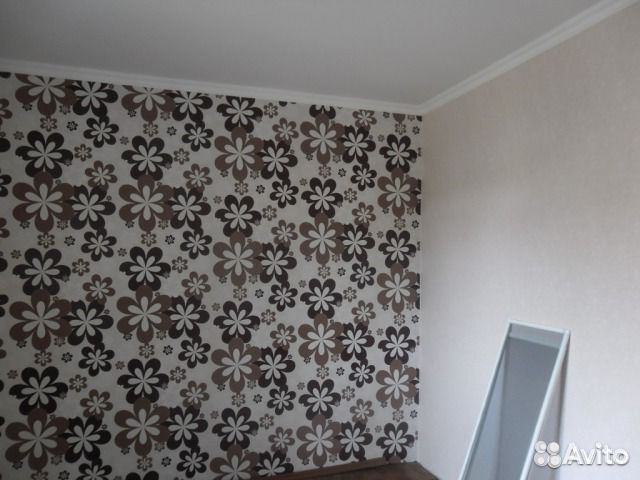 Поклейка обоев. Малярные работы