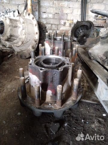 Ступицы задние Интернационал 9200 и 9800