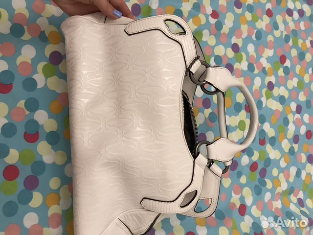 Сумка Белая с лаковой отделкой Сумка Белая с лаковой отделкой