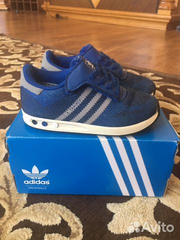 Кроссовки Adidas Кроссовки Adidas
