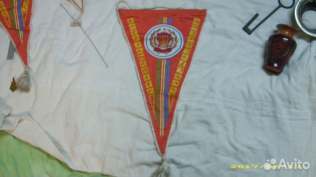 Вымпел за лошадиные бега.конный спорт