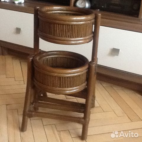 Подставка-трансформер для цветов из ротанга Подставка-трансформер для цветов из ротанга