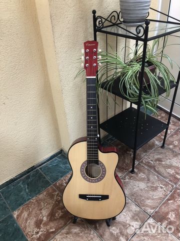 Акустическая гитара