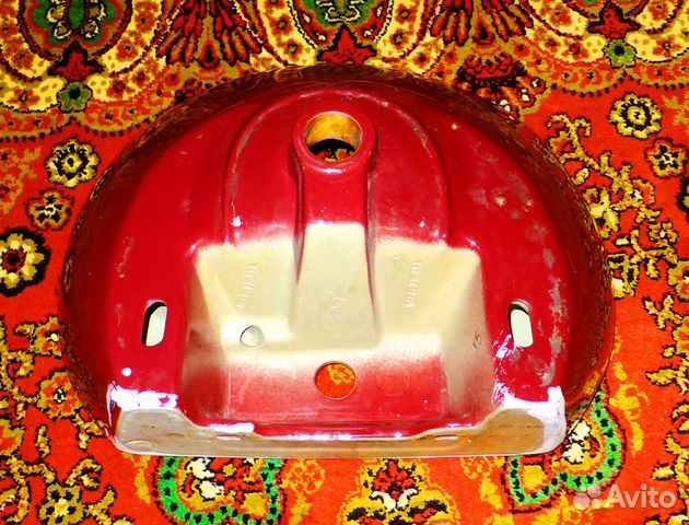 Итальянская красная бардовая раковина Итальянская красная бардовая раковина