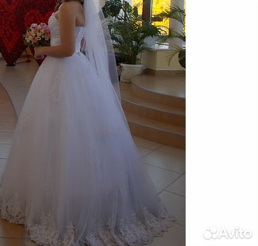 Свадебное платье, в придачу фата и бижутери Свадебное платье, в придачу фата и бижутери