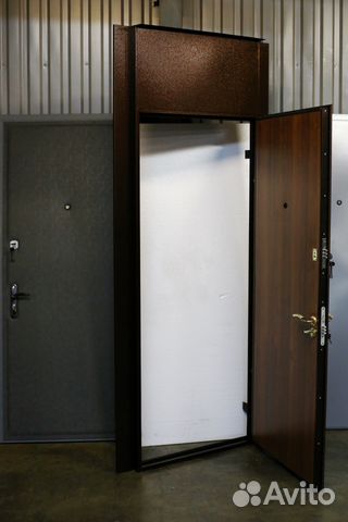 Дверь из металла с порошковым покрытием