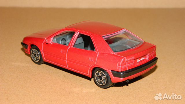 Модели автомобилей Bburago Made in Italy 1/43