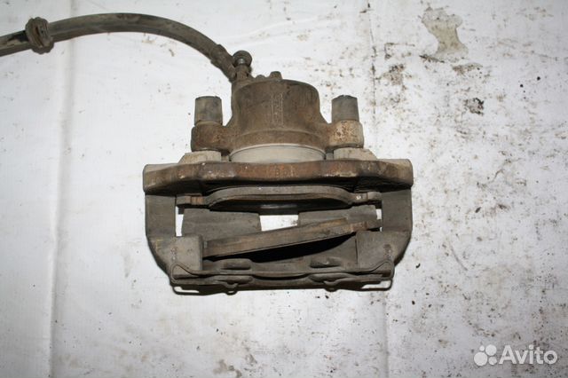 Суппорт передний левый Ford Focus 2 1459585