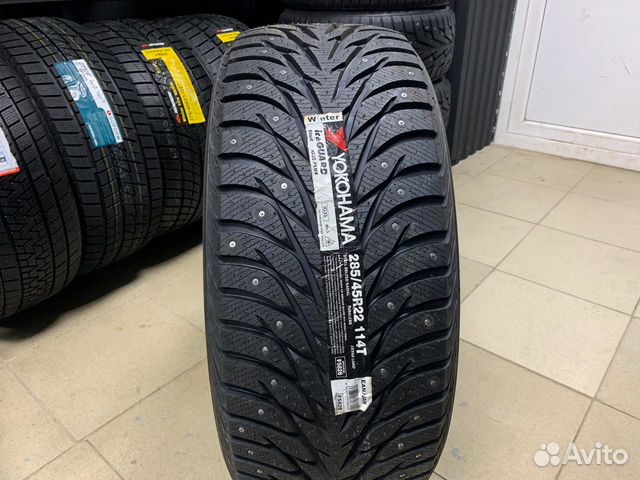 Зимние шины 285/45R22 Yokohama iG35 Шипы