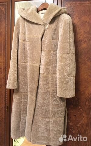 Шуба из овчины (мутоновая) бежевая 46 Шуба из овчины (мутоновая) бежевая 46