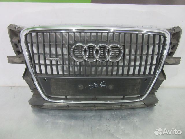 88142281010 Решетка радиатора Audi Q5 8R