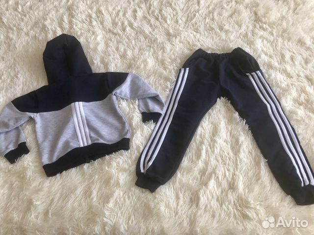 Спортивный костюм Спортивный костюм