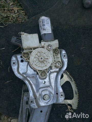 Стеклоподъемник правый передний Авенсис 6981005060 Стеклоподъемник правый передний Авенсис 6981005060