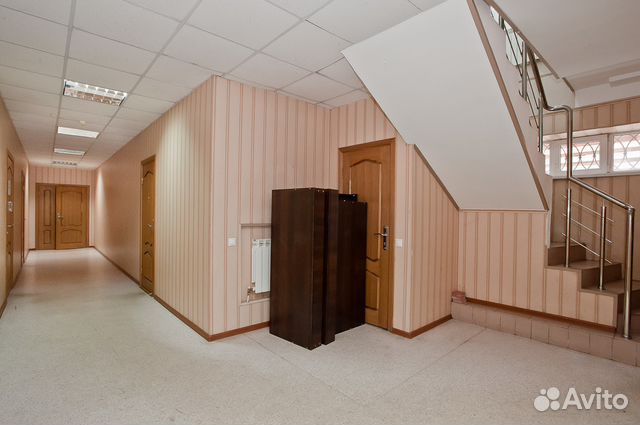 Офис 988 м² Офис 988 м²