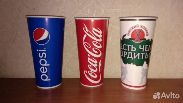 Бумажный стакан