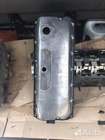 Клапанная крышка на Vw t5 2.5 tdi Клапанная крышка на Vw t5 2.5 tdi