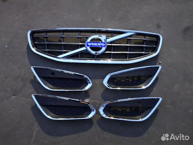 Решетки в передний бампер Volvo S60 дорестайлинг Решетки в передний бампер Volvo S60 дорестайлинг
