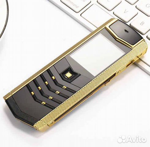 Телефон Vertu Signature Gold