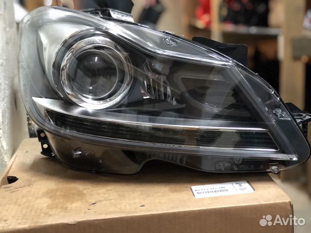 Фара Мерседес W204 Mercedes w204
