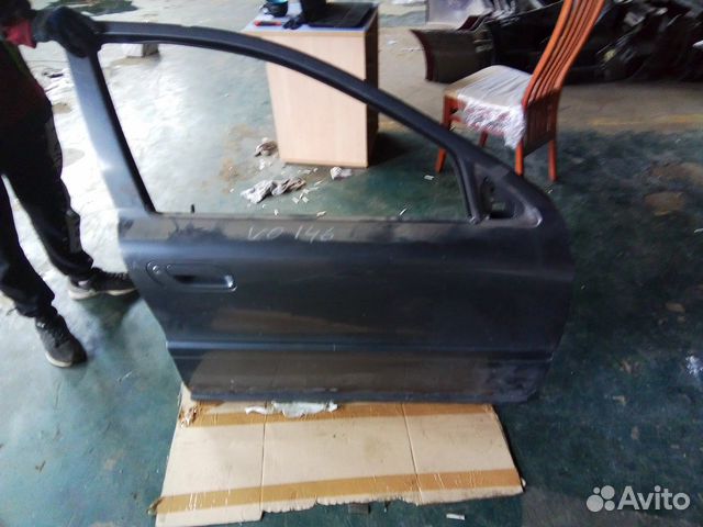 Дверь передняя правая Volvo s60 1 Дверь передняя правая Volvo s60 1