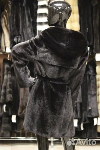 Шуба из меха канадской норки с капюшоном Шуба из меха канадской норки с капюшоном