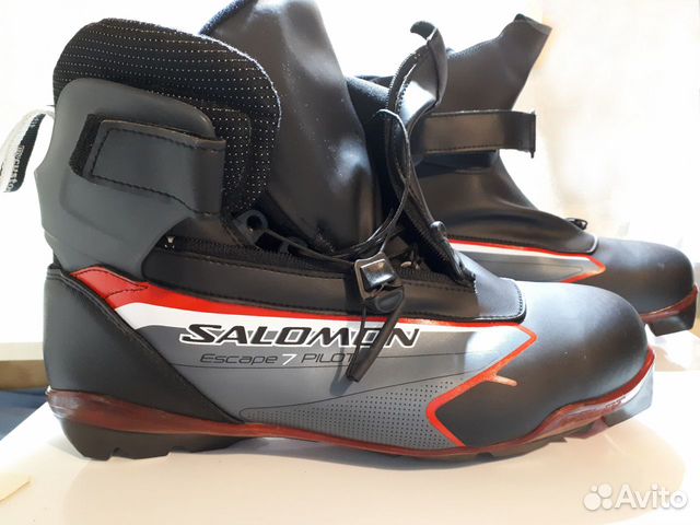 Ботинки лыжные Salomon р.42 Ботинки лыжные Salomon р.42