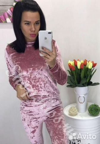 Велюровый спортивный костюм Велюровый спортивный костюм