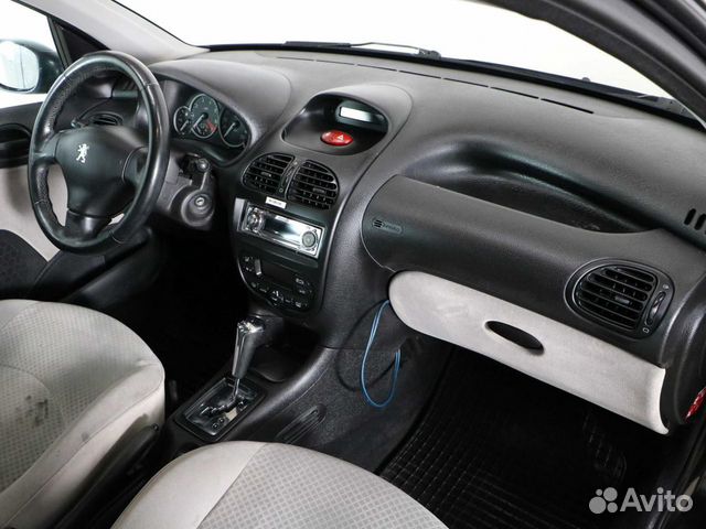 Peugeot 206 1.4 AT, 2005, 85 000 км Peugeot 206 1.4 AT, 2005, 85 000 км