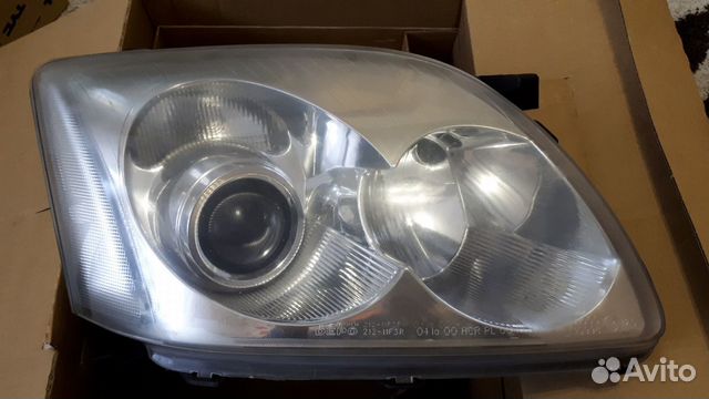 Фара на Toyota Avensis дорестайл 03-06 depo 212-11