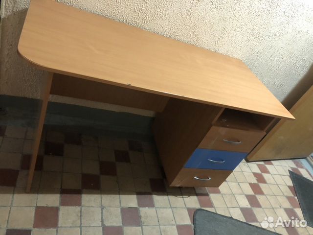 Стол / парта Стол / парта